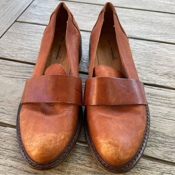Free People Shoes - Free People Merit Distressed Leather Loafers Womens Size 39